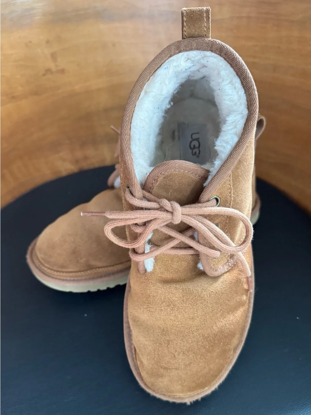 UGG Men’s Neumel Chukka Suede Shearling-Lined Lace-Up Boots Size 9